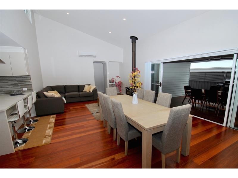 11 Hazelwood Rise, Callala Beach NSW 2540