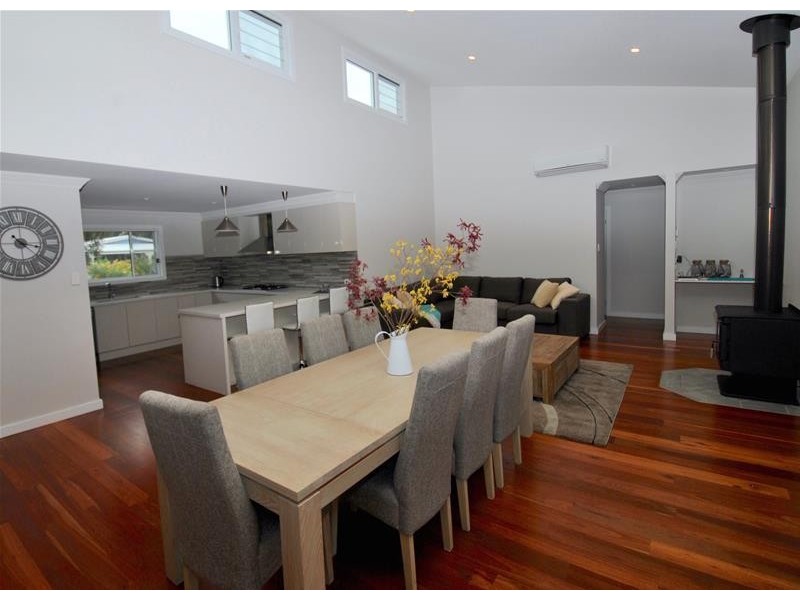 11 Hazelwood Rise, Callala Beach NSW 2540