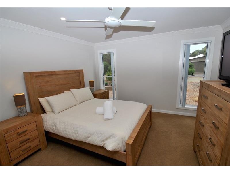 11 Hazelwood Rise, Callala Beach NSW 2540