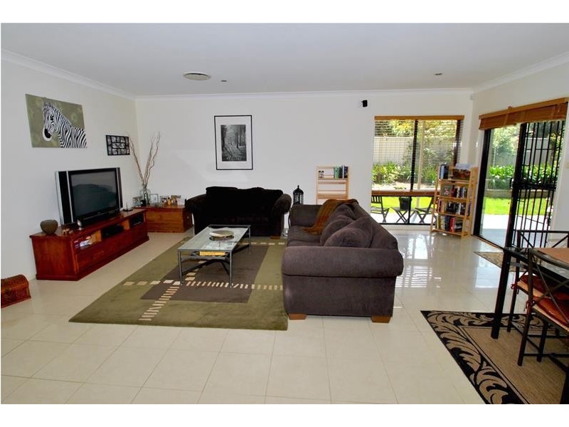 8 Barden Close, Callala Bay NSW 2540