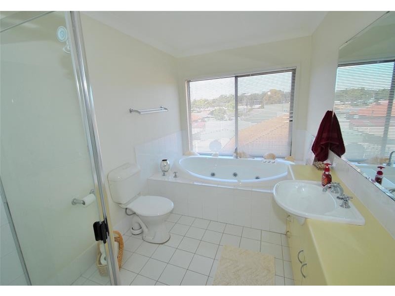 8 Barden Close, Callala Bay NSW 2540