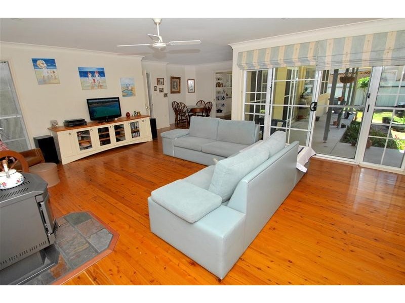 42 Bay Street, Callala Bay NSW 2540