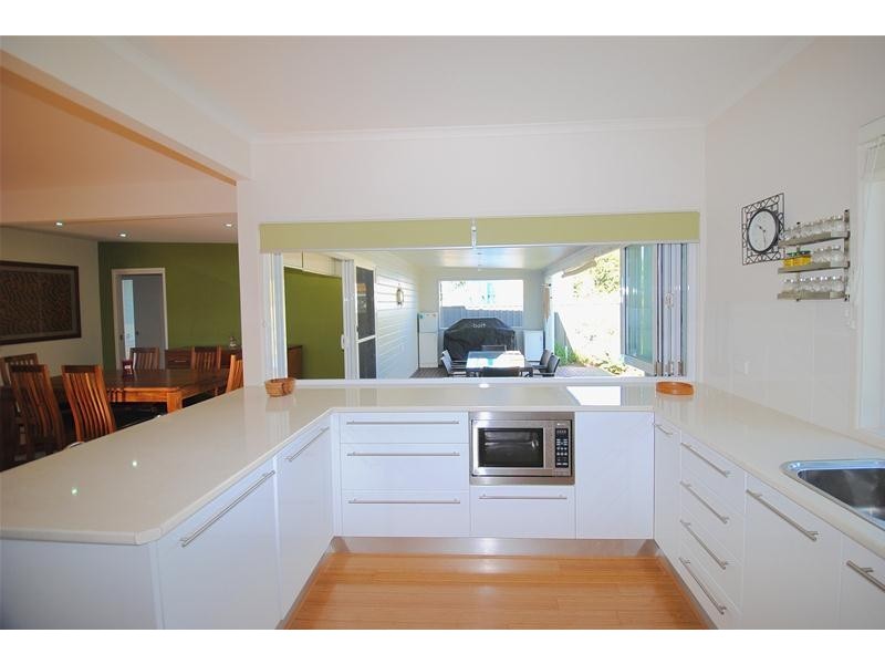 10 Hazelwood Rise, Callala Beach NSW 2540