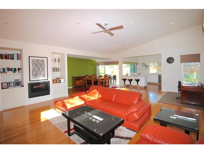 10 Hazelwood Rise, Callala Beach NSW 2540