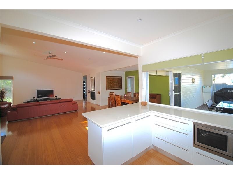 10 Hazelwood Rise, Callala Beach NSW 2540