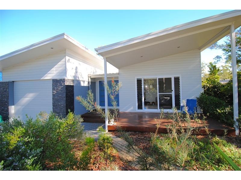 10 Hazelwood Rise, Callala Beach NSW 2540