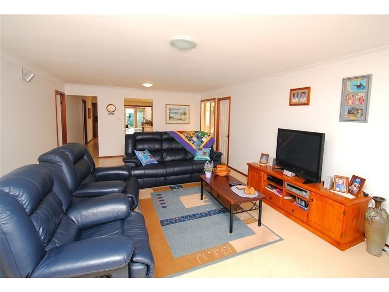 18 Huon Street, Callala Bay NSW 2540