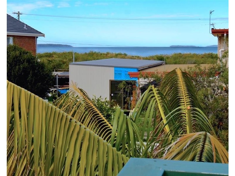 17 Lennox Road, Callala Beach NSW 2540