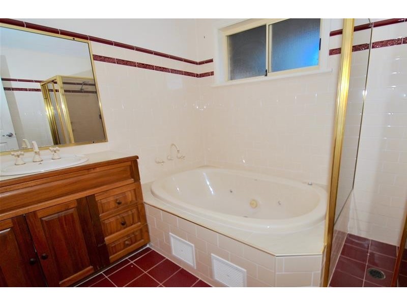 17 Lennox Road, Callala Beach NSW 2540