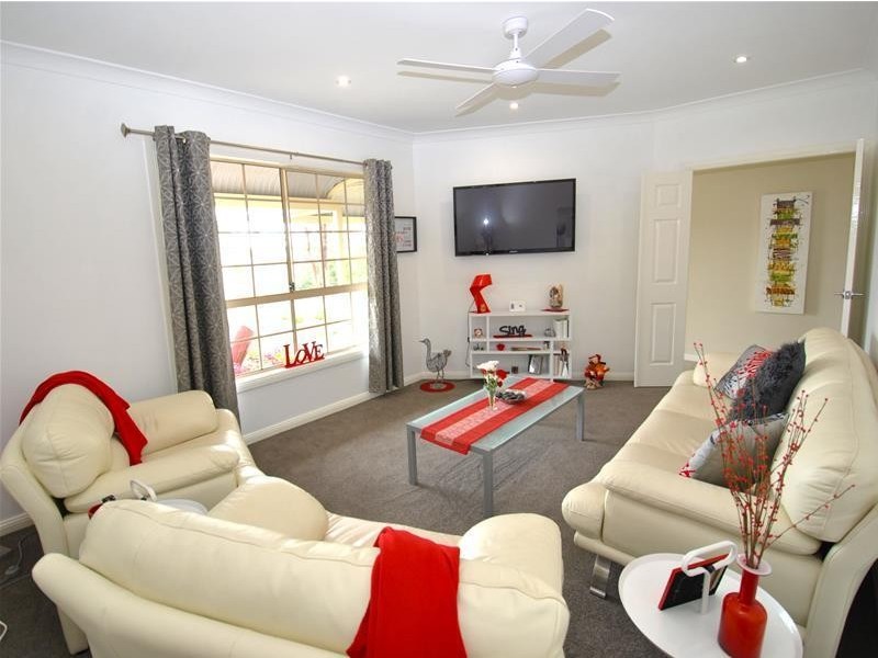 33  Barden Close, Callala Bay NSW 2540