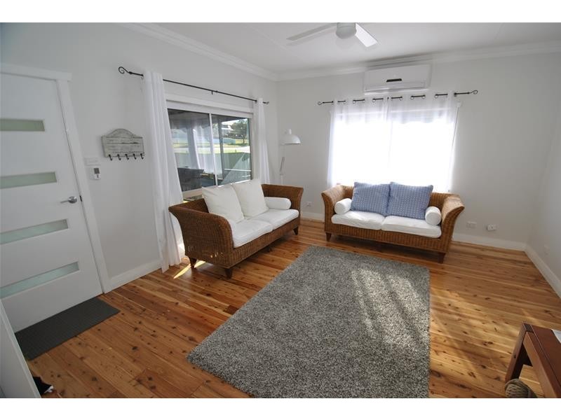 16 Jervis Street, Greenwell Point NSW 2540