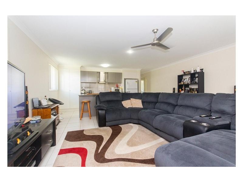 77  Beaumont Drive, Pimpama QLD 4209