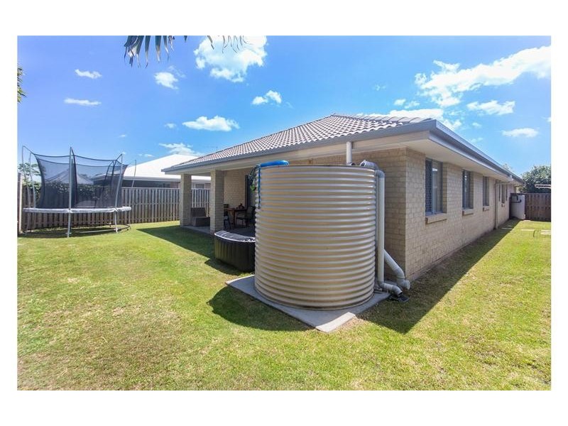 77  Beaumont Drive, Pimpama QLD 4209
