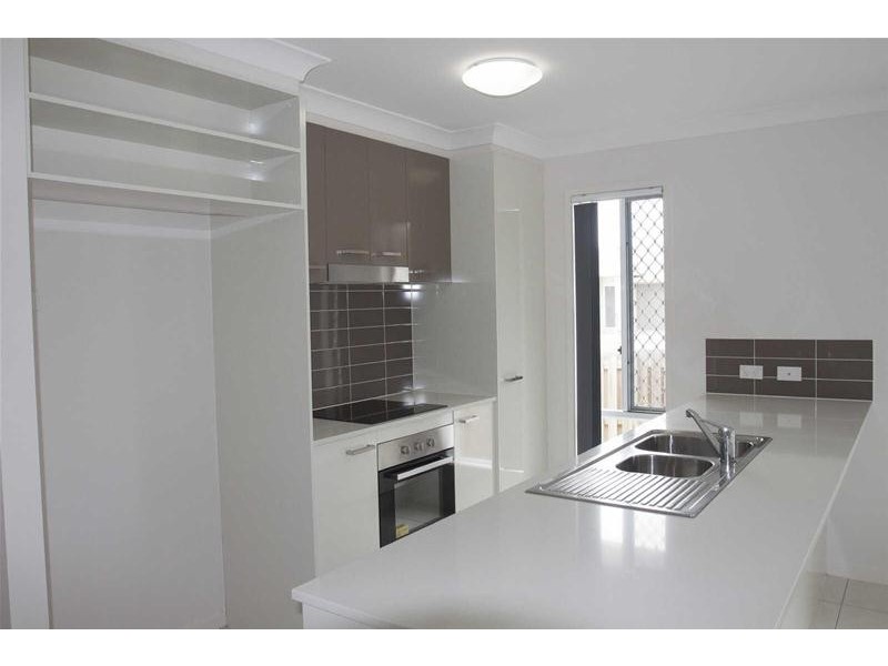 15 Parkvista Circuit, Coomera QLD 4209