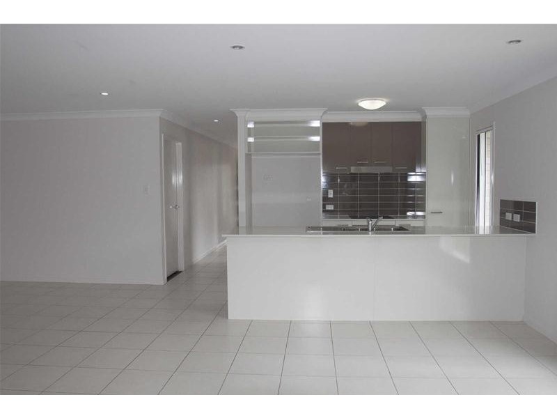 15 Parkvista Circuit, Coomera QLD 4209