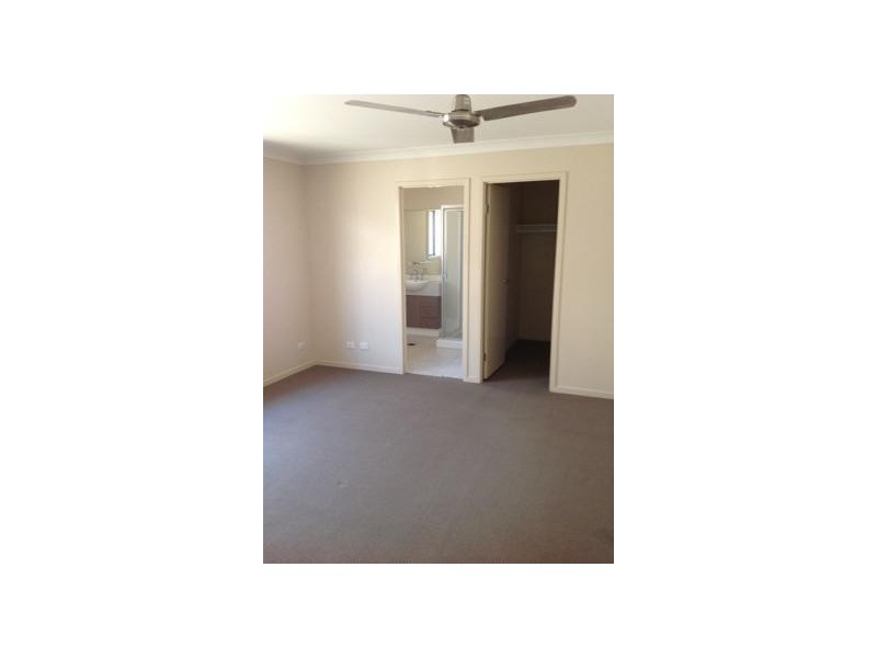 29 Christopher Street, Pimpama QLD 4209