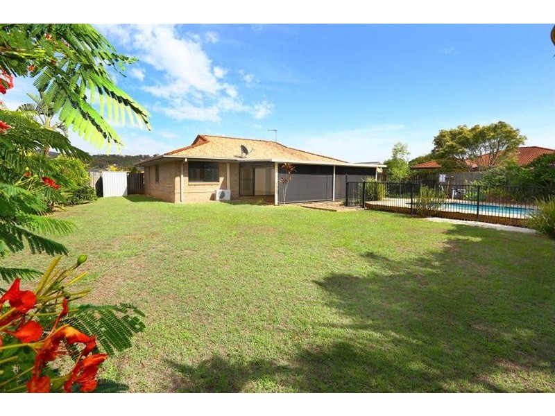 4 Meadowbank Drive, Upper Coomera QLD 4209