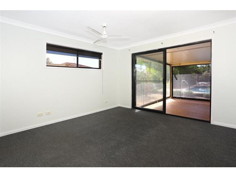 4 Meadowbank Drive, Upper Coomera QLD 4209