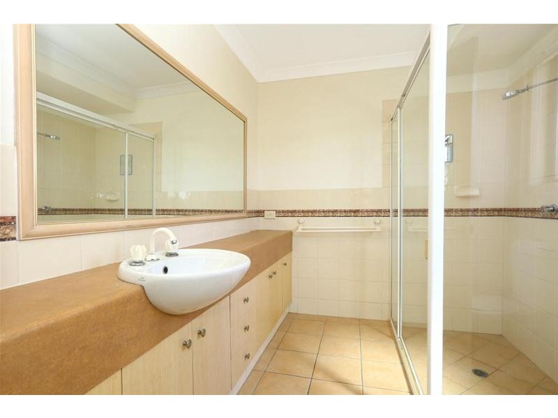 4 Meadowbank Drive, Upper Coomera QLD 4209