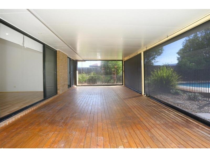 4 Meadowbank Drive, Upper Coomera QLD 4209