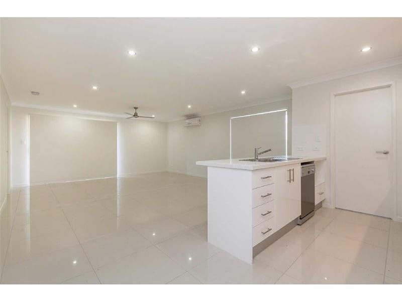 53  Summerview Avenue, Yarrabilba QLD 4207