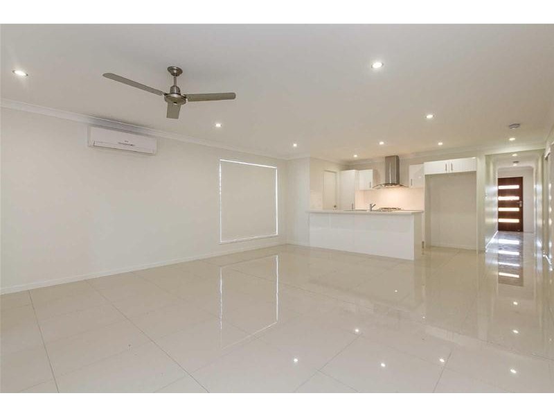 53  Summerview Avenue, Yarrabilba QLD 4207