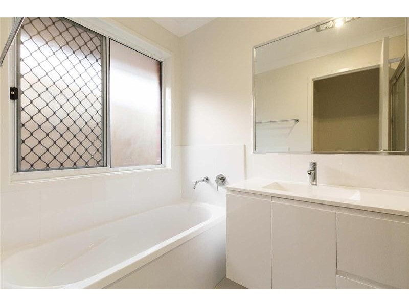 53  Summerview Avenue, Yarrabilba QLD 4207