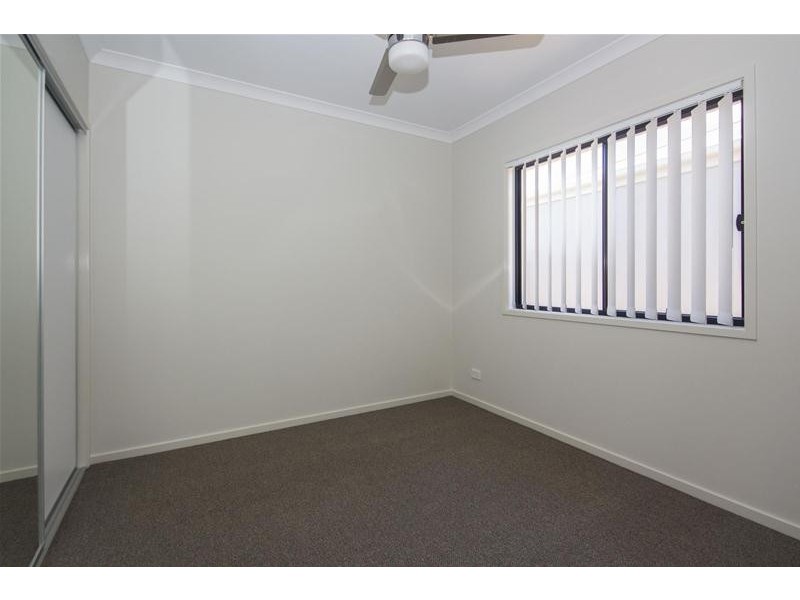 33 Butterleaf Crescent, Pimpama QLD 4209