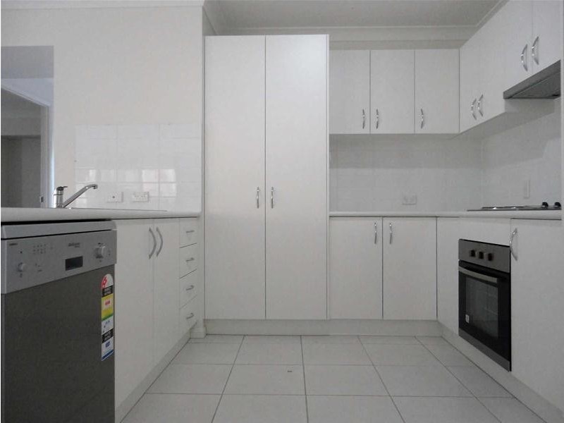 8  Earleham Court, Pimpama QLD 4209