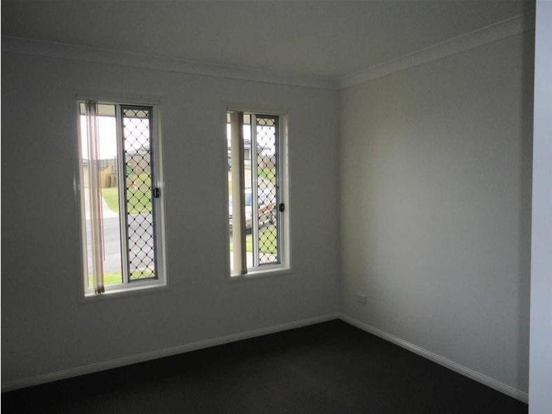 8  Earleham Court, Pimpama QLD 4209