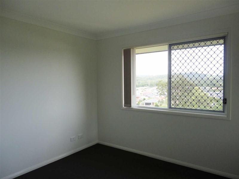 8  Earleham Court, Pimpama QLD 4209