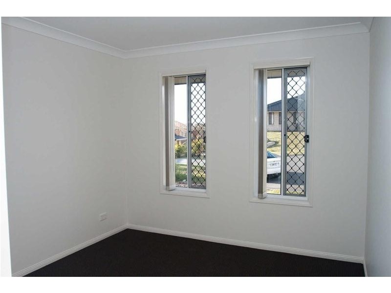 8  Earleham Court, Pimpama QLD 4209