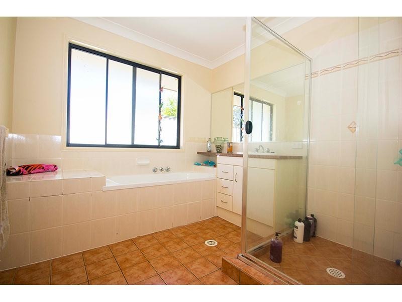 16 Goldcrest Drive, Upper Coomera QLD 4209