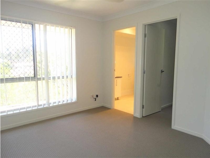 18 Gordon Drive, Upper Coomera QLD 4209