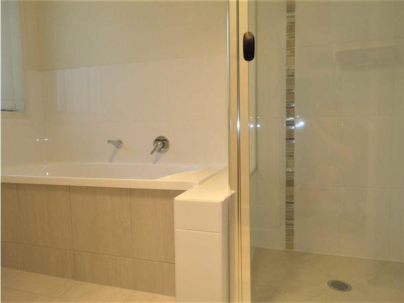 18 Gordon Drive, Upper Coomera QLD 4209