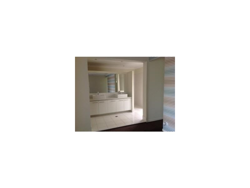 5 Cabriolet Close, Upper Coomera QLD 4209