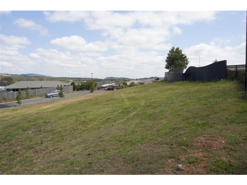 2 Waterhouse Drive, Willow Vale QLD 4209