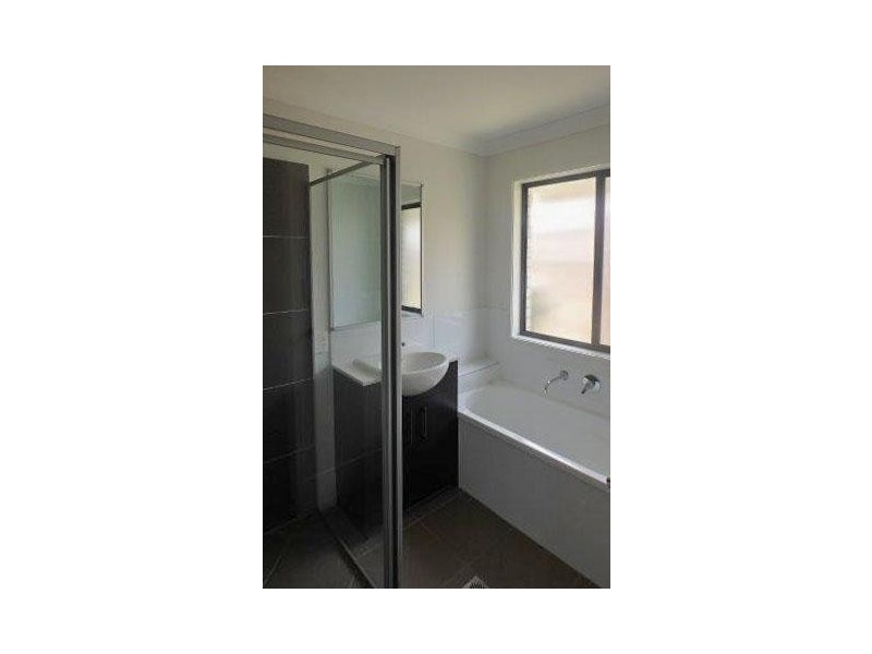113  Dixon Drive, Pimpama QLD 4209