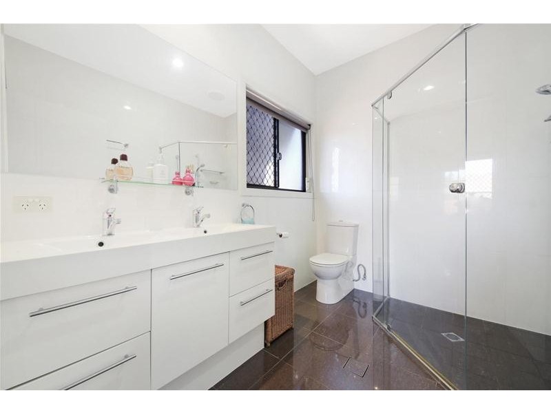 15 Greenleaf Street, Upper Coomera QLD 4209