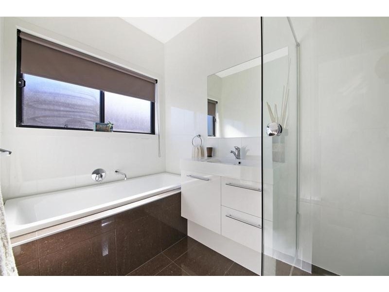 15 Greenleaf Street, Upper Coomera QLD 4209