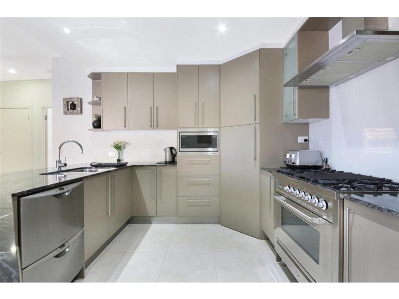 15 Greenleaf Street, Upper Coomera QLD 4209