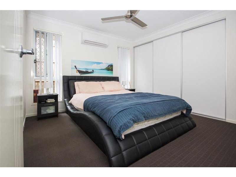 8 Sienna Crescent, Pimpama QLD 4209