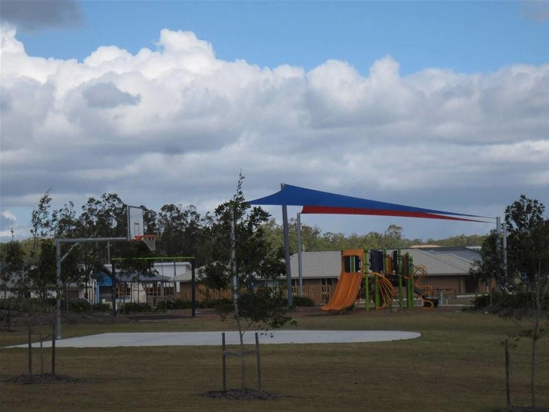 8 Sienna Crescent, Pimpama QLD 4209