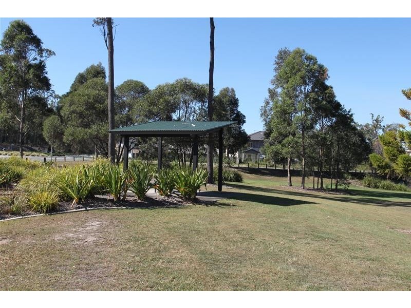 3/3 Christine Drive, Coomera QLD 4209