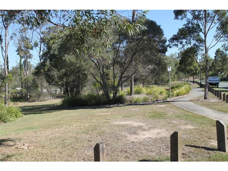 3/3 Christine Drive, Coomera QLD 4209