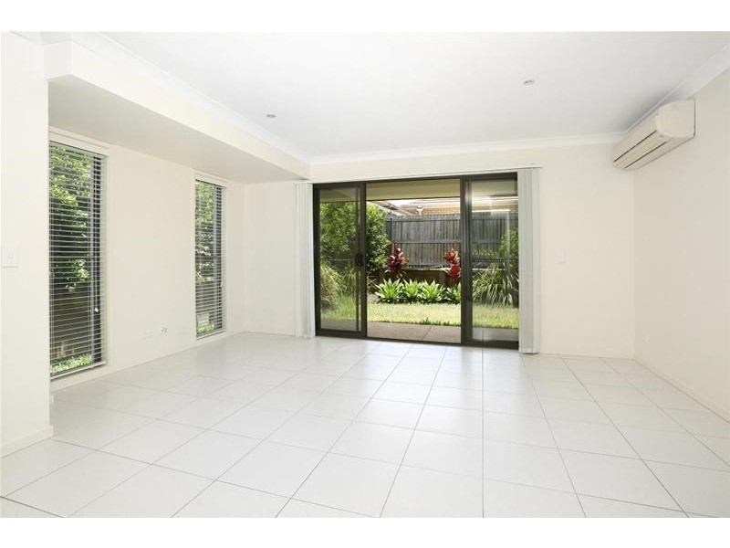 3/12 Gumtree Crescent, Upper Coomera QLD 4209