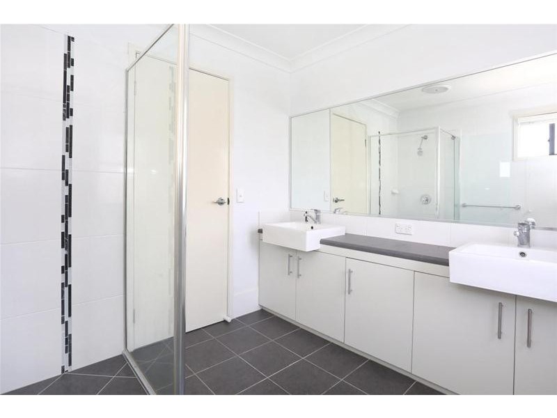 3/12 Gumtree Crescent, Upper Coomera QLD 4209