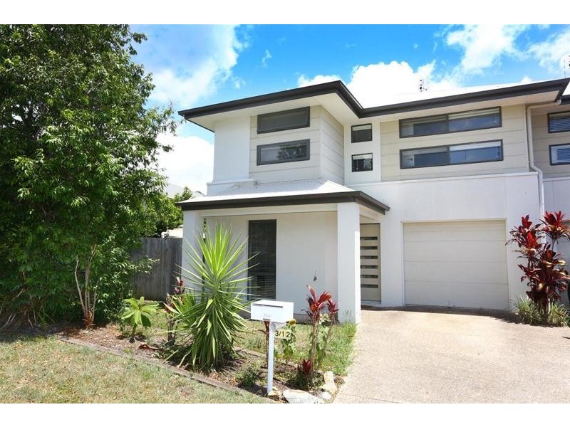 3/12 Gumtree Crescent, Upper Coomera QLD 4209