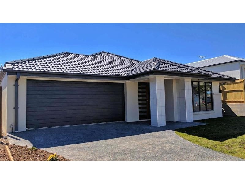 24 Moorinya Crt, Pimpama QLD 4209
