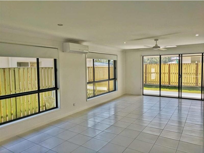 24 Moorinya Crt, Pimpama QLD 4209